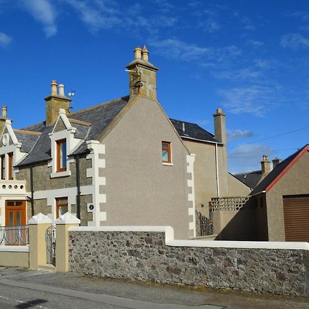 Stunning views, 3-Bed Cottage in Findochty, Moray Exteriör bild