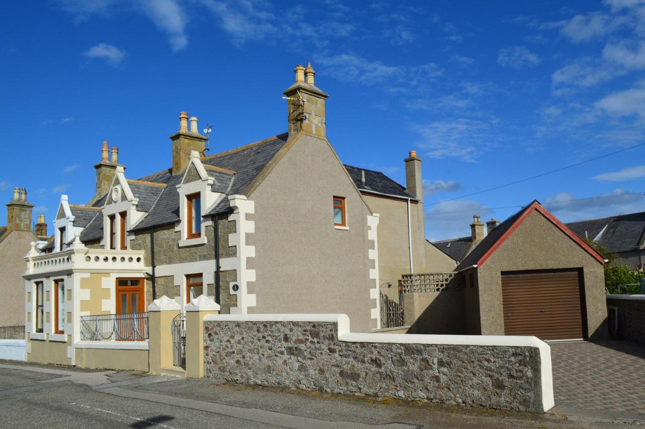 Stunning views, 3-Bed Cottage in Findochty, Moray Exteriör bild