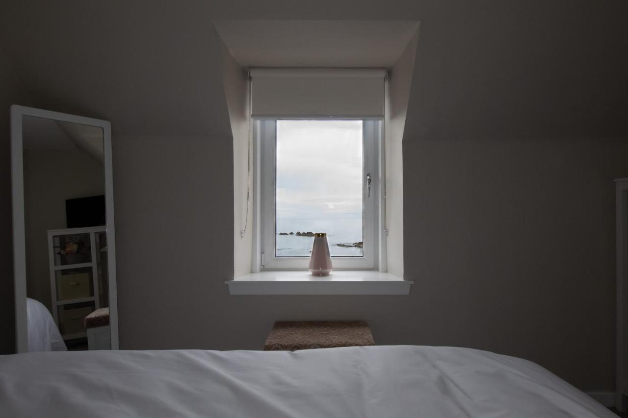 Stunning views, 3-Bed Cottage in Findochty, Moray Exteriör bild